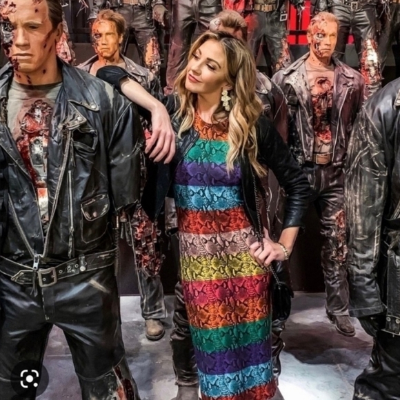 ALICE + OLIVIA Snake Print Midi Dress - Picture 10 of 12